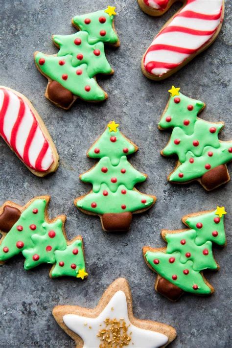 Create beautiful decorated Christmas sugar cookies with this awesome ...