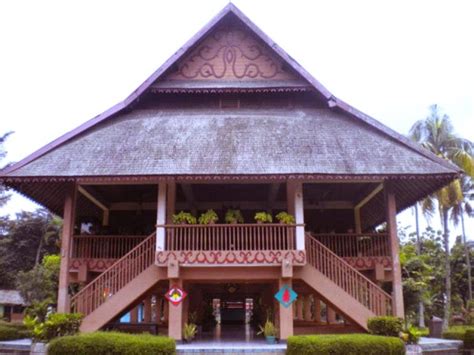 Rumah Adat Provinsi Sulawesi Utara (Walewangko) - Pewarta Nusantara