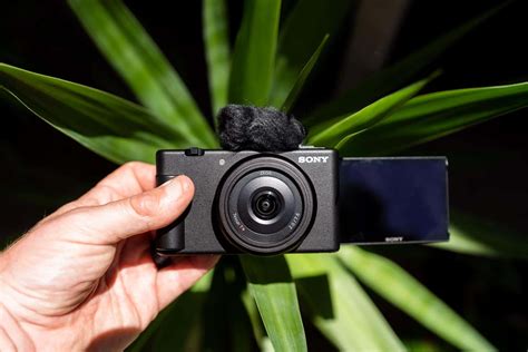 Sony ZV-1F Review - The Best Entry-Level Vlogging Camera?