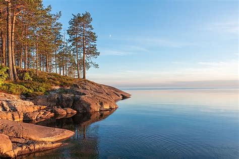 The Largest Lakes in Europe - WorldAtlas.com