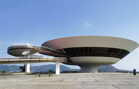 Oscar Niemeyer: The Leftist Who Built Brasilia - Arch2O.com