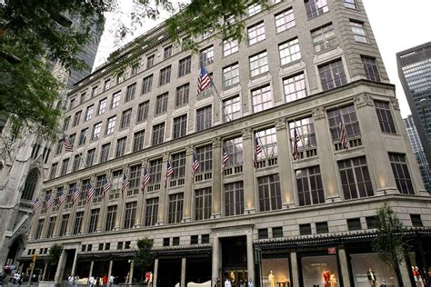 Saks Fifth Avenue Is Moving Beauty Counters to the Second Floor - Racked NY