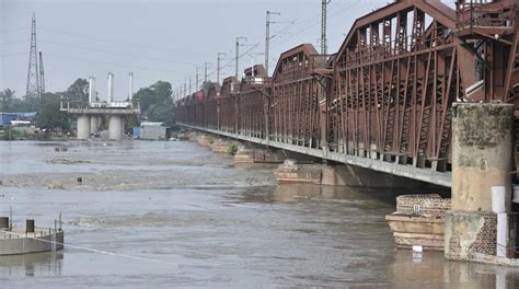 Yamuna at its 'healthiest' state this year due to rise in flood water ...