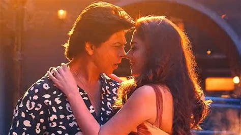 Jawan Song 'Chaleya': Shah Rukh Khan Is Back With His Romantic Charm ...