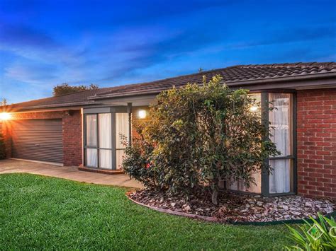 1 Mathew Court, Langwarrin, VIC 3910 - realestate.com.au