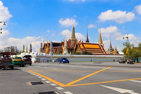 10 Most Popular Streets in Bangkok - Take a Walk Down Bangkok's Streets ...