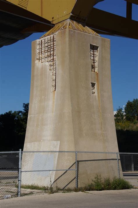 Daniel Webster Hoan Memorial Bridge (Milwaukee, 1973) | Structurae