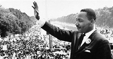 Martin Luther King Jr. delivers his "I Have A Dream..." speech at the ...