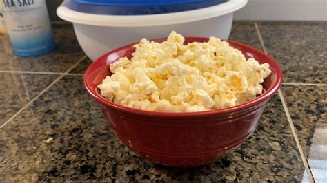 How To Make Homemade Microwave Popcorn - Two Simple And Easy Options