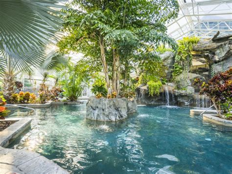 NJ Hotels with 3 Award Winning Indoor & Outdoor Pools