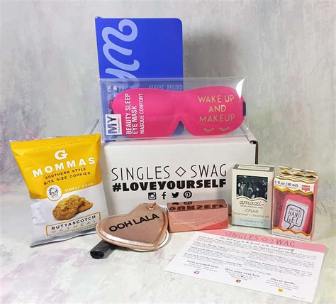 SinglesSwag Subscription Box Review & Coupon - March 2017 | Single swag ...