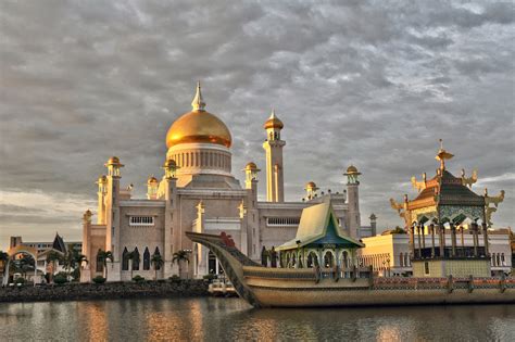 The Palace of the Sultan of Brunei | Asian Pacific Adventures