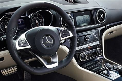 Mercedes-Benz SL500 AMG Line (2016) Review