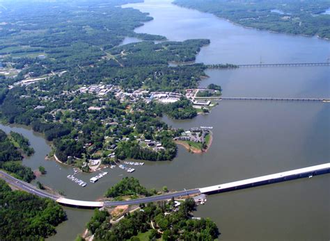 Clarksville, VA : Aerial photo of Clarksville with new bridge, 2005 ...