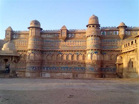 Gwalior Fort, Gwalior | Timings, History, Images