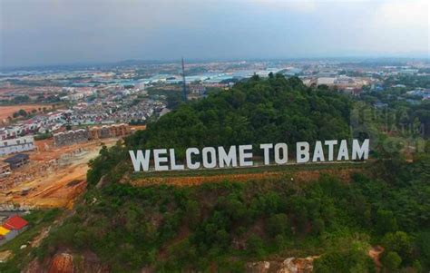 PLN Batam Bangun Jaringan Listrik Dalam Tanah