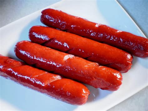 How To Cook Red Hot Dogs - Recipes.net