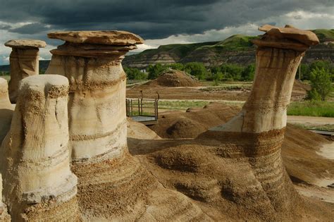 Hoodoos near Drumheller, Alberta, Canada | Places to go, Drumheller, Places