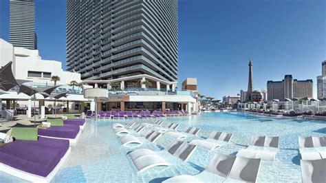 Las Vegas Luxury Hotel | Pool District | The Cosmopolitan