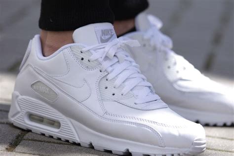 Nike Air Max 90 Essential All Leather Triple White - True Looks