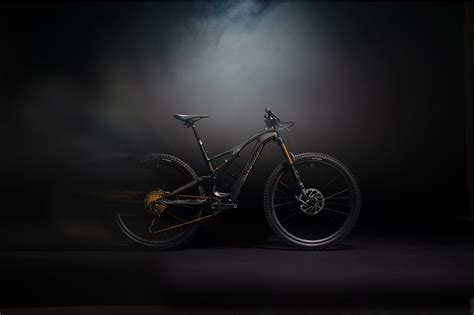 Specialized launch Turbo Levo SL - A brand new super-light E-MTB ...