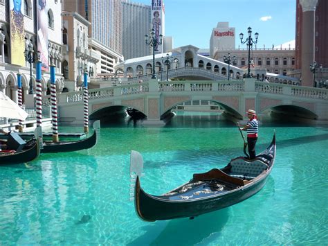 Gondola Ride | Gondola Rides at the Venetian, Las Vegas, | Martijn ...