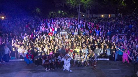 Largest Crowd at Dallas Arboretum Event Ever | Emerald City Band