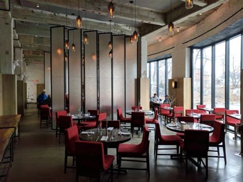 Dine While Overlooking Waterfalls At The Roundhouse Restaurant In New ...