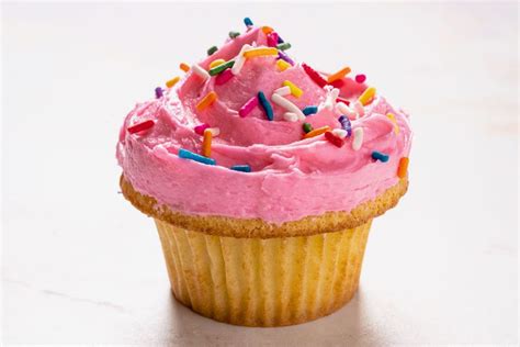 How to Make Magnolia Cupcakes as Sweet as the Famous Bakery