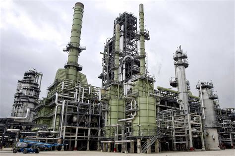 South Texas to get America’s largest new refinery since ‘77 - San ...