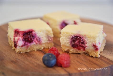 White Chocolate Berry Cheesecake Slice | GF | The Naughty Dietitian