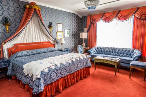 Mackinac Island Grand Hotel suites, decor in new Carleton Varney book