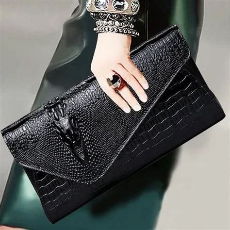 Clutches Leather at Rs 650 | New Products 6 in Mumbai | ID: 23218258955