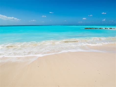 Des activités à faire aux Îles Turques et Caïques - TravelAlerts