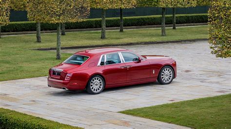 Rolls-Royce creates bespoke Red Phantom for charity auction sale ...