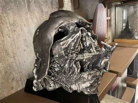 Darth Vader's Destroyed Helmet Found in Dok-Ondar’s Den of Antiquities ...