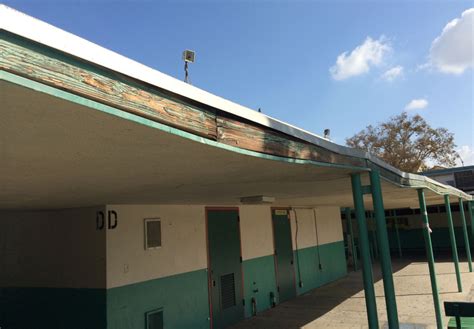 Slideshow: Inglewood schools: Rats, damage despite millions in state ...