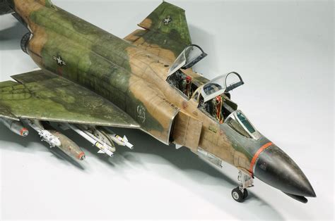 Pin by Miro Medzihradsky on Tamiya F-4C 1/32 | Scale models, Model ...