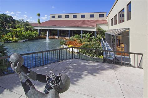 Hotel Deals in Miami Lakes - Miami Lakes Hotel