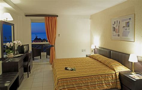 Hotel Hersonissos Palace recenze (Hersonissos, Kréta) » Recenze hotelů