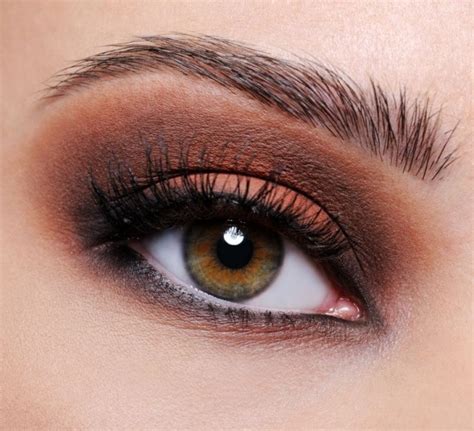 20 Gorgeous Makeup Ideas for Brown Eyes - Style Motivation