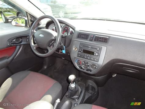 2005 Ford focus interior colors