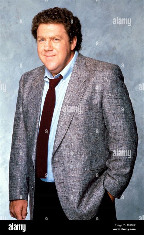 GEORGE WENDT, CHEERS, 1982 Stock Photo - Alamy