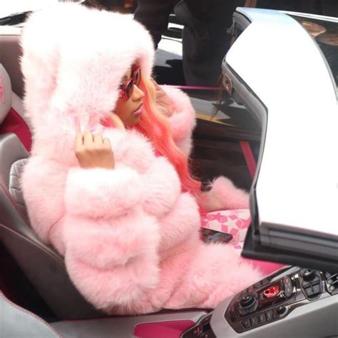 Nicki Minaj Goes All Pink in a Wrapped Lamborghini Aventador SVJ ...