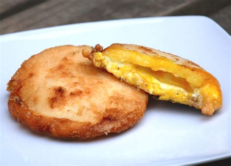 Arepas con Huevo Breakfast Sandwich Recipe