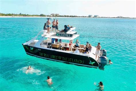 Grace Bay Snorkeling and Catamaran Cruise from Providenciales 2022