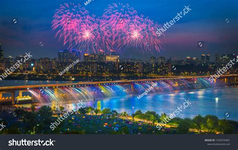 329 Banpo bridge light show Images, Stock Photos & Vectors | Shutterstock