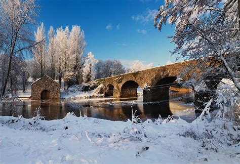 Shaws Bridge over River Lagan, Belfast (Nov 2016) : r/ireland