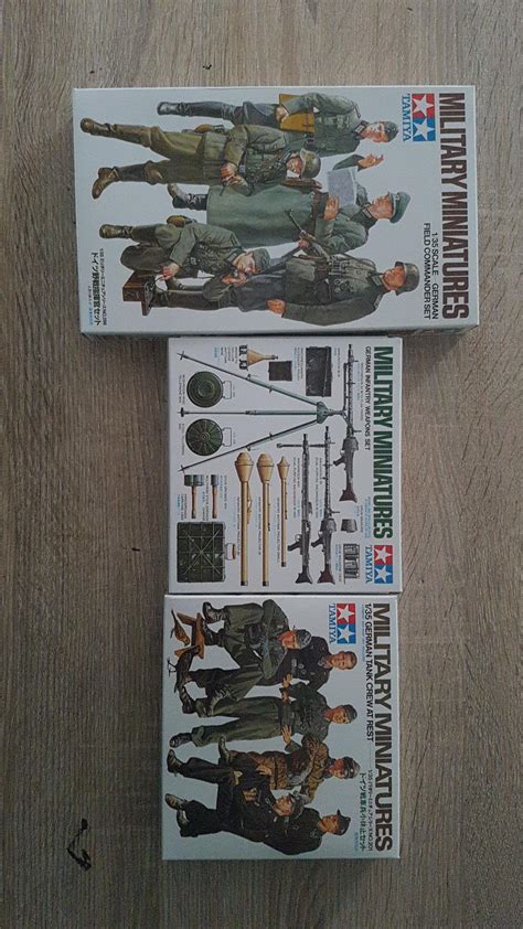 My figures an weapons for my diorama👌 : modelmakers