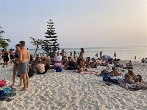 Guide to Visiting Zen Beach, Koh Phangan - Travel Thailand Together